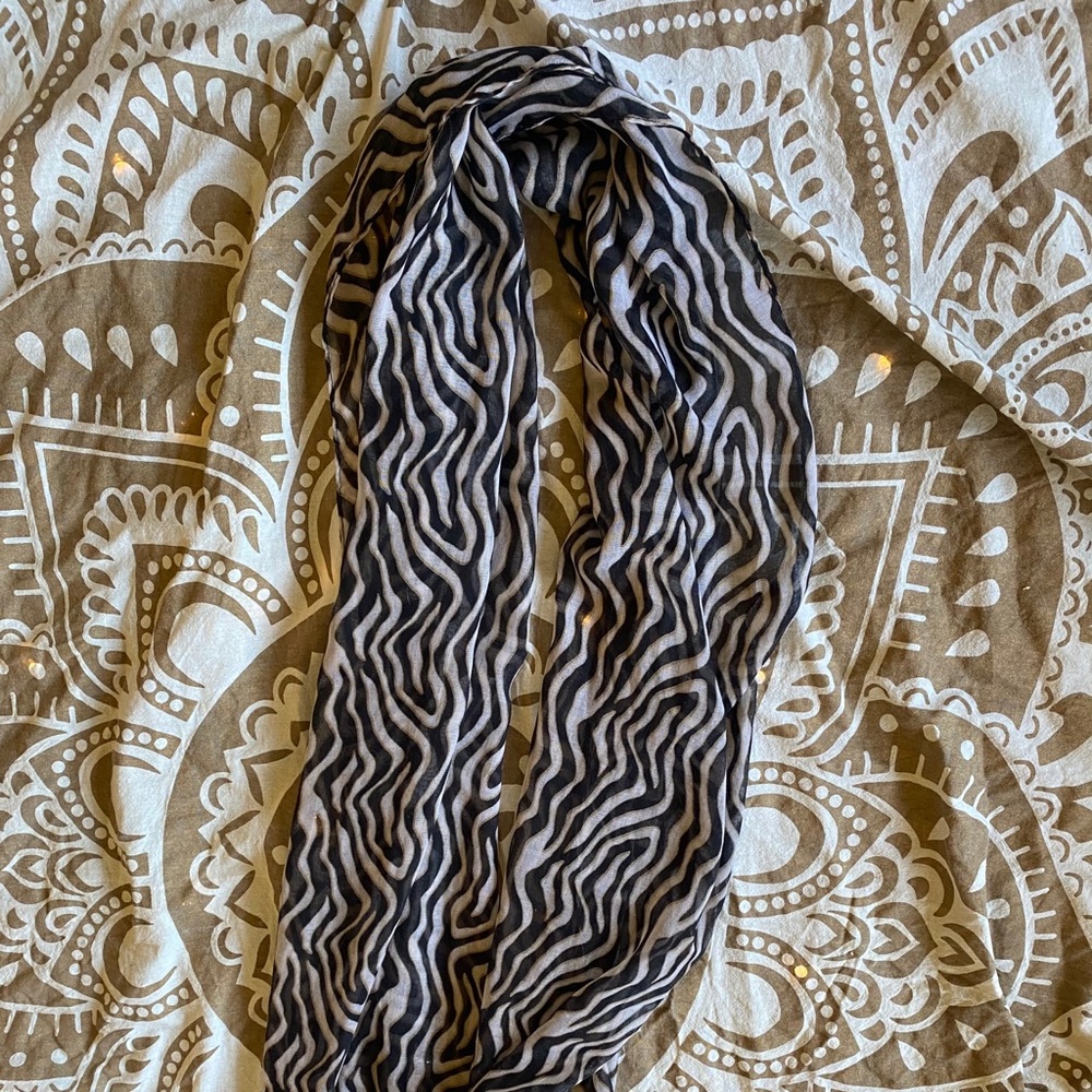 Scarves - Picture 4 of 5